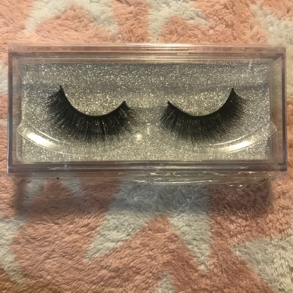 3D Mink Lashes in style A11